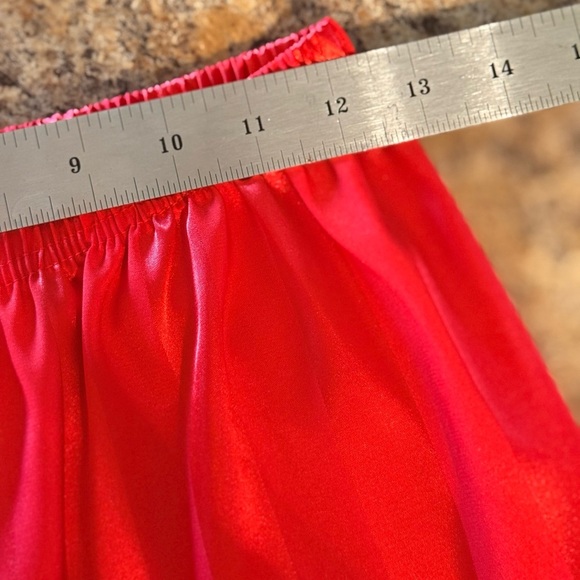 NWOT Striped Satin Feel Women’s Pajama Set Sz Medium Red, Bottoms Waist Elastic - Picture 10 of 12